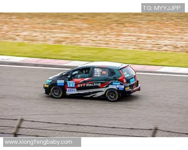 重庆西安足球队耐力对决赛后分析与总结